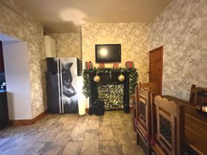 Dining Room- click for photo gallery